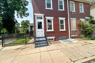 438 Lawrence St, Burlington City, NJ 08016 - Photo 1