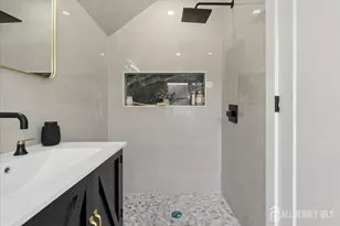17 Atlantic St, Carteret, NJ 07008 - Photo 32