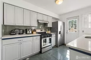 23 Gwizdak Ct, Sayreville, NJ 08872 - Photo 16