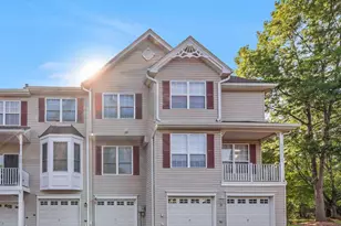 20 Windham Ct, Raritan Township, NJ 08822 - Photo 2