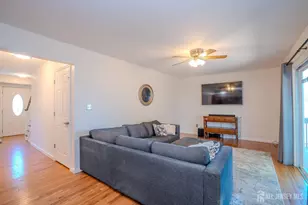 46 Lynn Ct, North Brunswick Township, NJ 08902 - Photo 14
