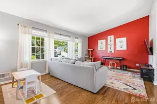 25 Merker Dr, Edison, NJ 08837 - Photo 6