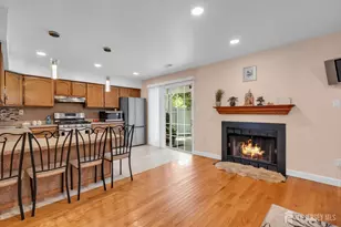 200 Franklin Pl, Marlboro Township, NJ 07751 - Photo 10