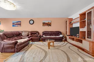200 Franklin Pl, Marlboro Township, NJ 07751 - Photo 4