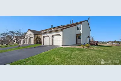 233 Spruce Court, Flemington, NJ 08822 - Photo 2