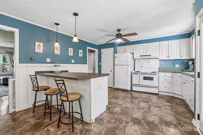 [Address not provided], South Plainfield, NJ 07080 - Photo 8