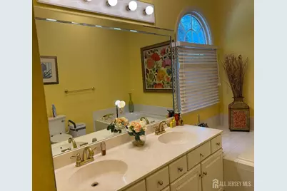 8 Wakefield Court, Monroe Township, NJ 08831 - Photo 52