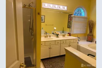 8 Wakefield Court, Monroe Township, NJ 08831 - Photo 48