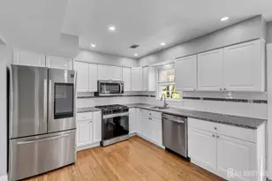 76 Clifton St, Edison, NJ 08817 - Photo 10