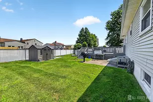26 Charlotte St, Carteret, NJ 07008 - Photo 22