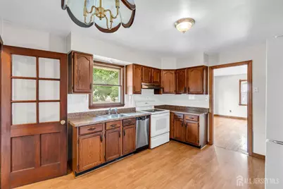 13 Burnham Road, East Brunswick Township, NJ 08816 - Photo 10