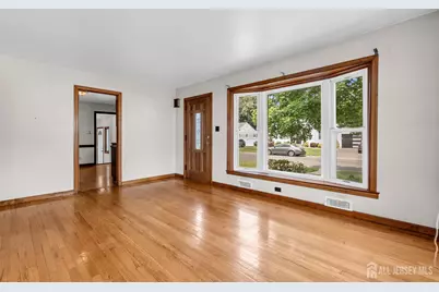 13 Burnham Road, East Brunswick Township, NJ 08816 - Photo 4