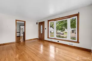 13 Burnham Rd, East Brunswick Township, NJ 08816 - Photo 4