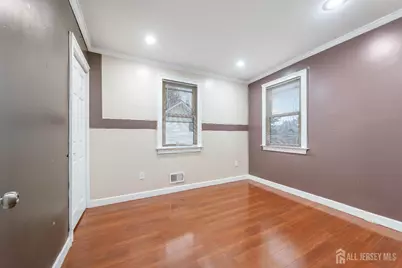102 Runyon Avenue, Middlesex, NJ 08846 - Photo 14