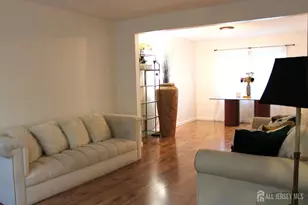 39 Independence Ct, Piscataway Township, NJ 08854 - Photo 2