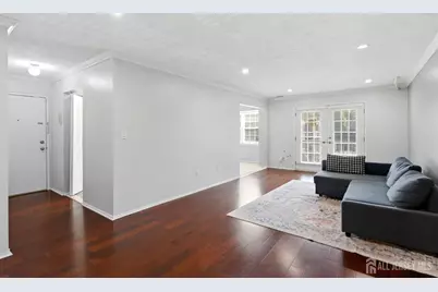 209 Newport Court, Fords, NJ 08863 - Photo 22