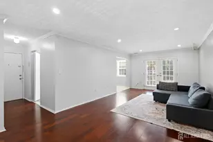 209 Newport Ct, Fords, NJ 08863 - Photo 22