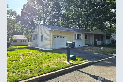 4 Wyoming Avenue #B, Whiting, NJ 08759 - Photo 2