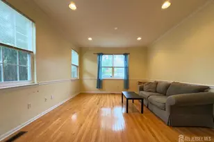 315 Birch Ct, New Brunswick, NJ 08901 - Photo 2