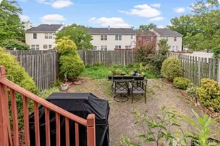 40 Lantern Ln, Sayreville, NJ 08872 - Photo 16