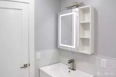 709 Sunshine Court, Sayreville, NJ 08859 - Photo 10