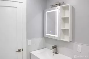 709 Sunshine Ct, Sayreville, NJ 08859 - Photo 10