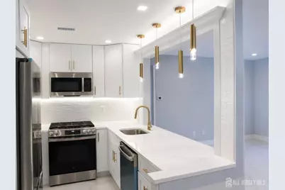 709 Sunshine Court, Sayreville, NJ 08859 - Photo 2