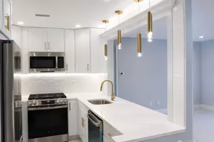 709 Sunshine Ct, Sayreville, NJ 08859 - Photo 2