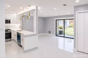 709 Sunshine Ct, Sayreville, NJ 08859 - Photo 4