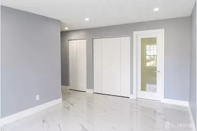 709 Sunshine Court, Sayreville, NJ 08859 - Photo 6