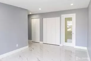 709 Sunshine Ct, Sayreville, NJ 08859 - Photo 6