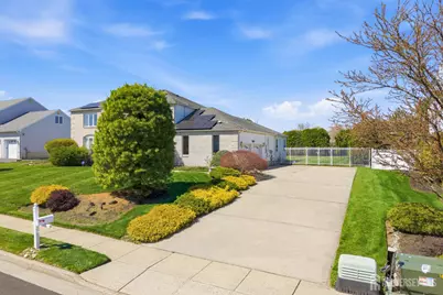 4 Allison Court, Edison, NJ 08820 - Photo 2