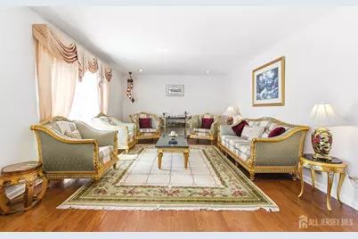 4 Allison Court, Edison, NJ 08820 - Photo 8