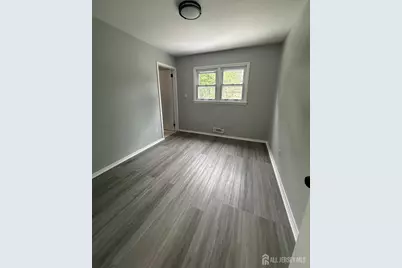 183 E Henry Place E, Iselin, NJ 08830 - Photo 8