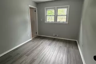 183 E Henry Pl E, Iselin, NJ 08830 - Photo 8