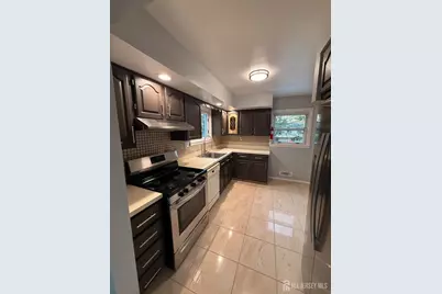 183 E Henry Place E, Iselin, NJ 08830 - Photo 4