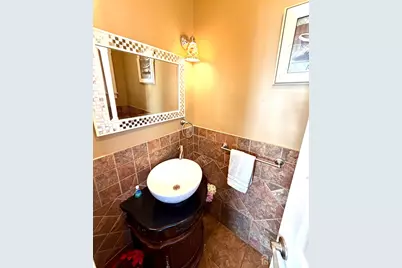 33 Livingston Avenue, Avenel, NJ 07001 - Photo 4