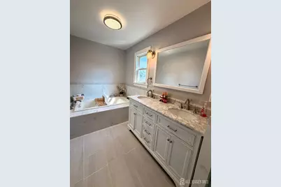 33 Livingston Avenue, Avenel, NJ 07001 - Photo 24