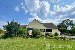 227 Old Stage Rd, Spotswood, NJ 08884 - Photo 2