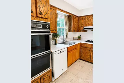 13 Traci Lane, Edison, NJ 08817 - Photo 4