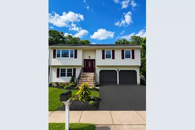 13 Traci Lane, Edison, NJ 08817 - Photo 2