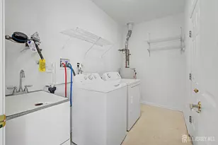17 Umberland Pl, Monroe Township, NJ 08831 - Photo 28