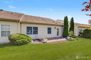 17 Umberland Pl, Monroe Township, NJ 08831 - Photo 32