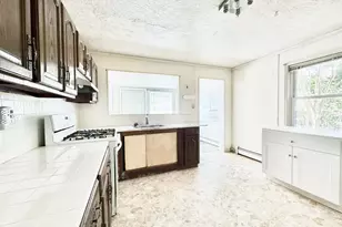 674 Cedar St, Colonia, NJ 07067 - Photo 16