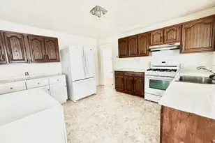 674 Cedar St, Colonia, NJ 07067 - Photo 14