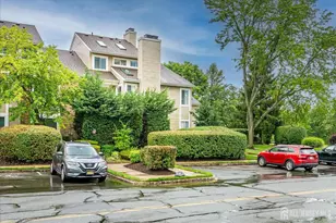 2 Farnham Square, Sayreville, NJ 08859 - Photo 2