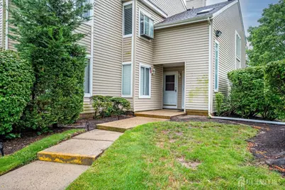 2 Farnham Square, Sayreville, NJ 08859 - Photo 4