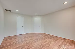 2 Farnham Square, Sayreville, NJ 08859 - Photo 18