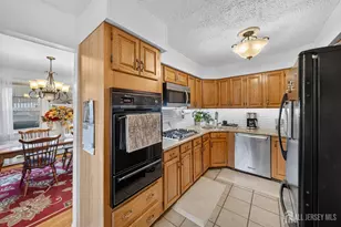16 Birch St, Carteret, NJ 07008 - Photo 8