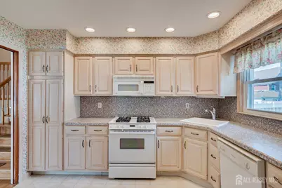 12 Dixon Drive, Woodbridge Township, NJ 07095 - Photo 20